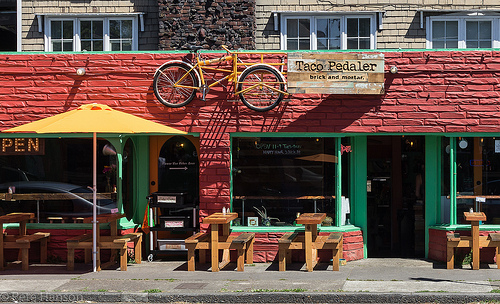 brick-and-mortar-store